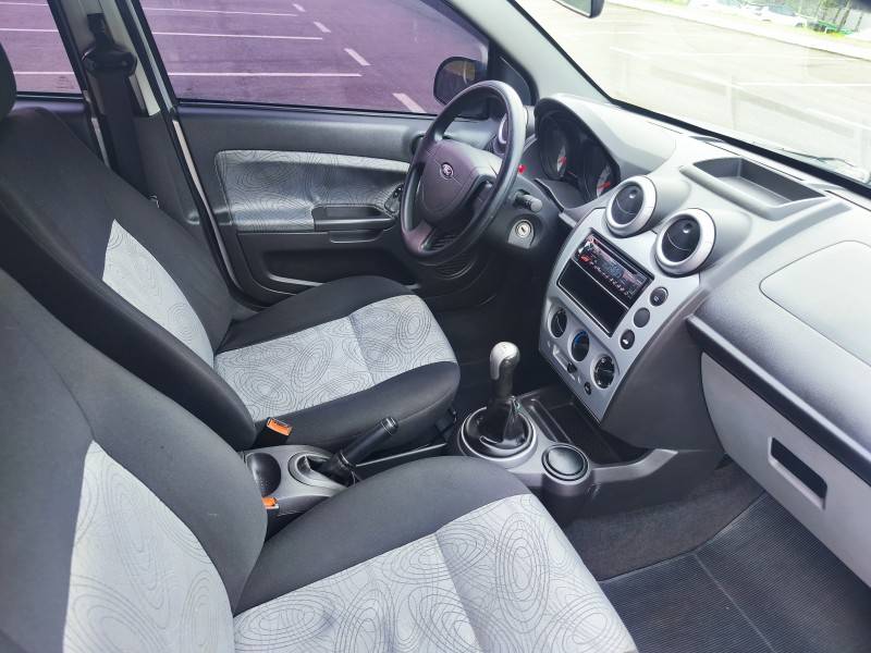 FORD - FIESTA - 2009/2009 - Prata - R$ 28.900,00