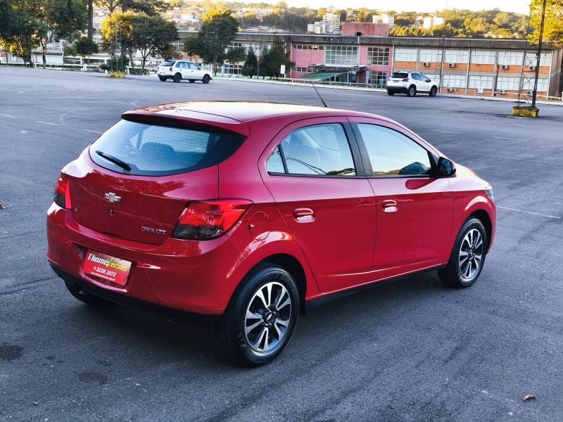 CHEVROLET - ONIX - 2014/2014 - Vermelha - R$ 51.900,00