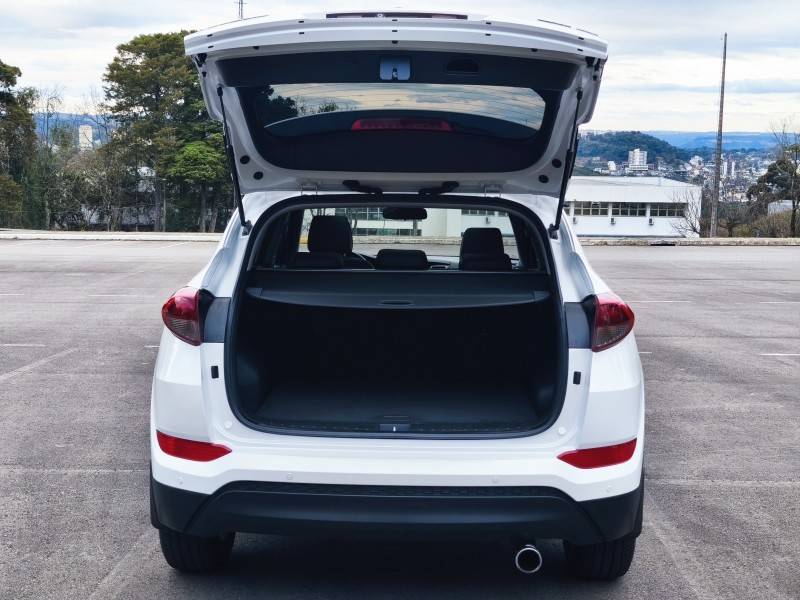 HYUNDAI - TUCSON - 2018/2018 - Branca - R$ 103.900,00