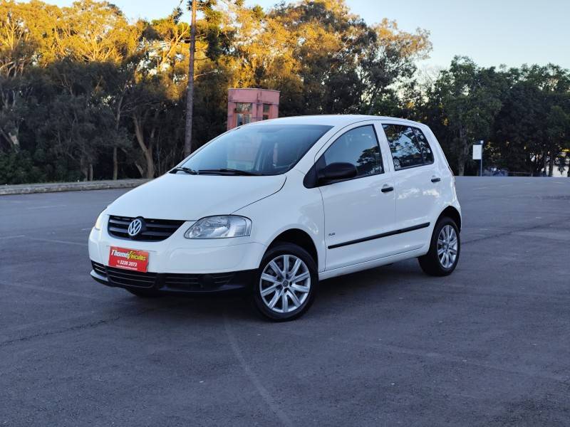 VOLKSWAGEN - FOX - 2009/2009 - Branca - R$ 29.900,00