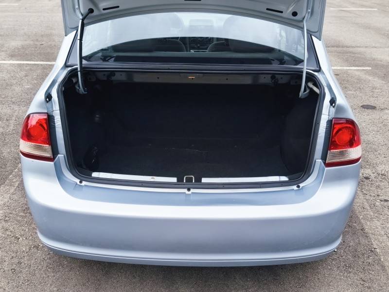 CHEVROLET - CLASSIC - 2013/2013 - Prata - R$ 29.900,00