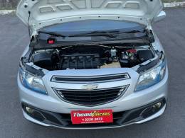 CHEVROLET - ONIX - 2015/2015 - Prata - R$ 49.900,00