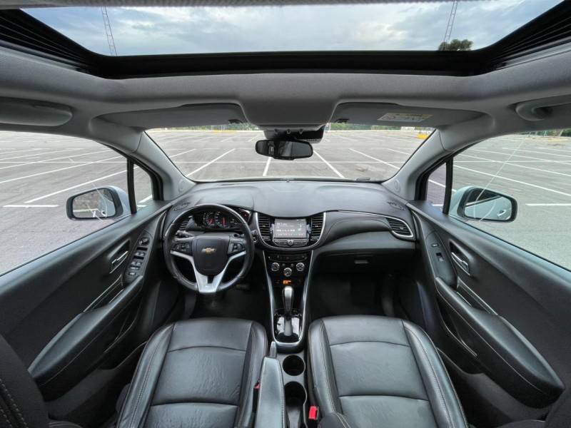 CHEVROLET - TRACKER - 2018/2018 - Prata - R$ 91.900,00