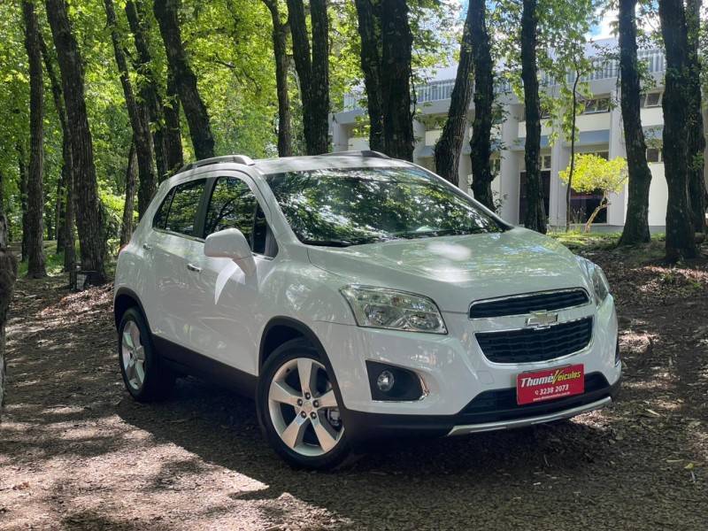CHEVROLET - TRACKER - 2014/2014 - Branca - R$ 65.900,00