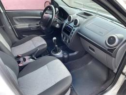 FORD - FIESTA - 2014/2014 - Branca - R$ 34.900,00