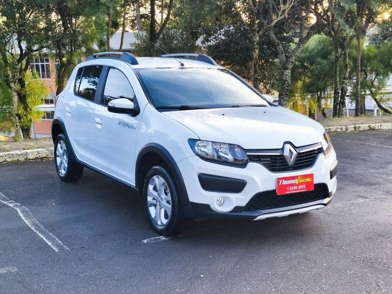 RENAULT - SANDERO - 2018/2018 - Branca - R$ 55.900,00