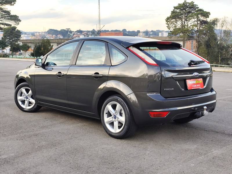 FORD - FOCUS - 2013/2013 - Cinza - R$ 41.900,00