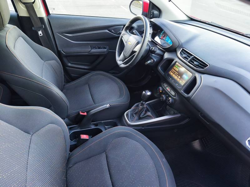 CHEVROLET - ONIX - 2014/2014 - Vermelha - R$ 51.900,00