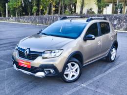 RENAULT - SANDERO - 2024/2024 - Dourada - R$ 79.900,00