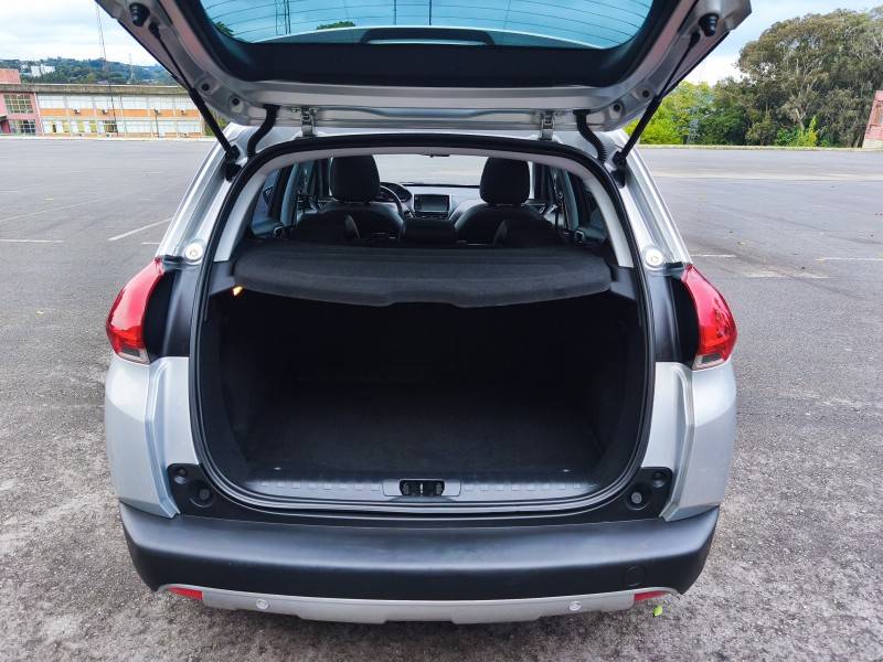PEUGEOT - 2008 - 2017/2017 - Prata - R$ 57.900,00