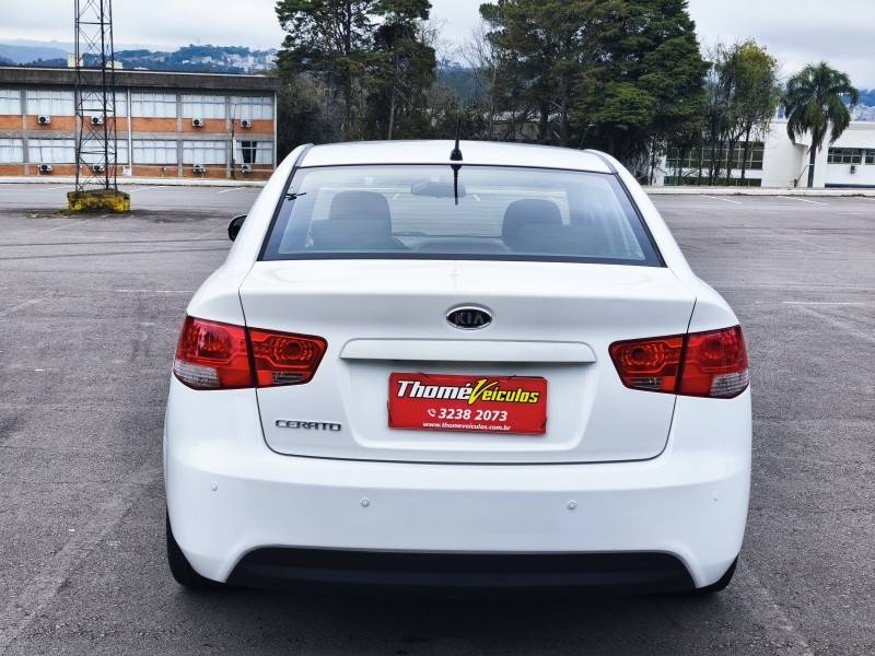 KIA MOTORS - CERATO - 2013/2013 - Branca - R$ 49.900,00