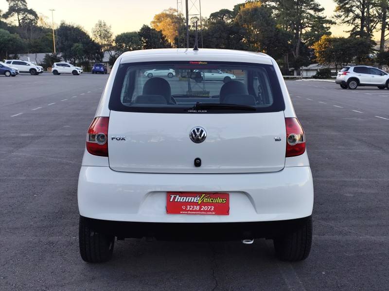 VOLKSWAGEN - FOX - 2009/2009 - Branca - R$ 29.900,00