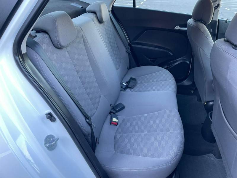 HYUNDAI - HB20S - 2019/2019 - Branca - R$ 69.900,00