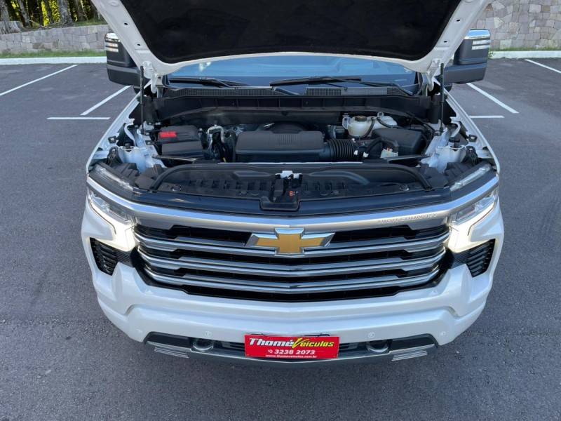 CHEVROLET - SILVERADO - 2024/2024 - Branca - R$ 425.900,00