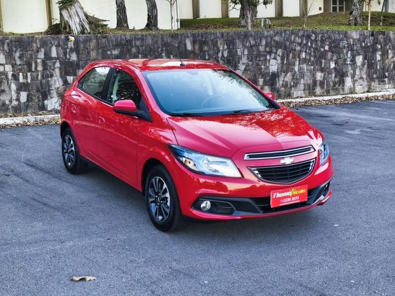 CHEVROLET - ONIX - 2014/2014 - Vermelha - R$ 51.900,00