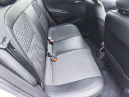 CHEVROLET - ONIX - 2018/2018 - Branca - R$ 63.900,00