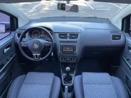 VOLKSWAGEN - FOX - 2014/2014 - Prata - R$ 44.900,00