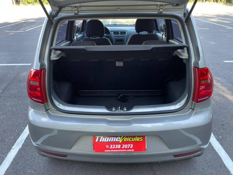 VOLKSWAGEN - FOX - 2014/2014 - Prata - R$ 44.900,00