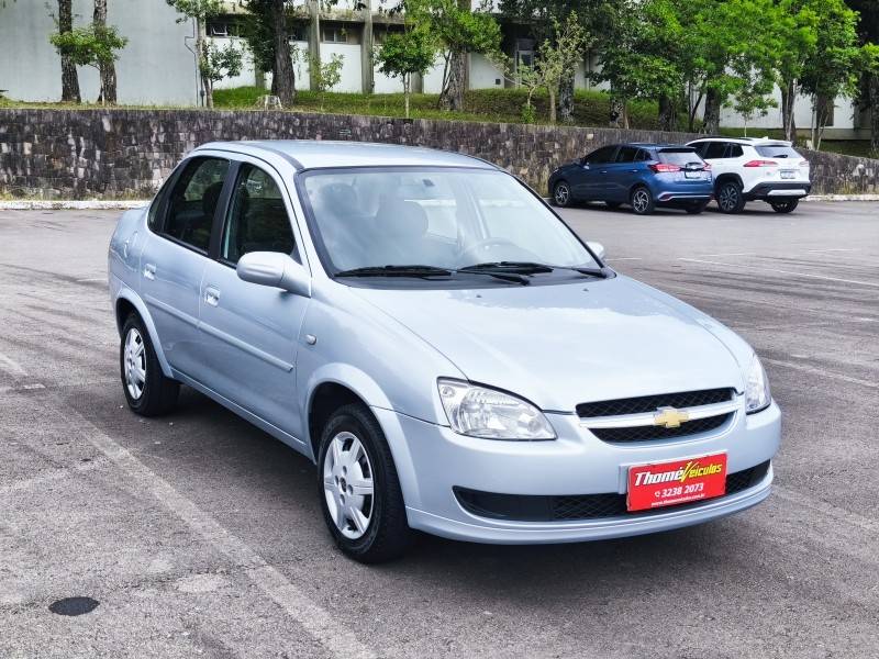 CHEVROLET - CLASSIC - 2013/2013 - Prata - R$ 29.900,00