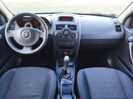RENAULT - MÉGANE - 2010/2011 - Preta - R$ 31.900,00
