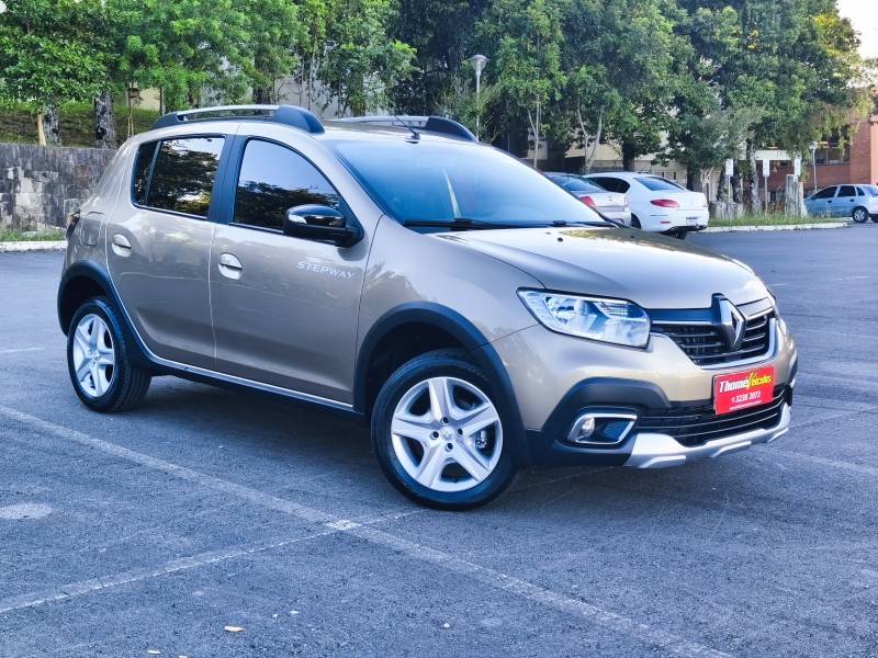 RENAULT - SANDERO - 2024/2024 - Dourada - R$ 79.900,00