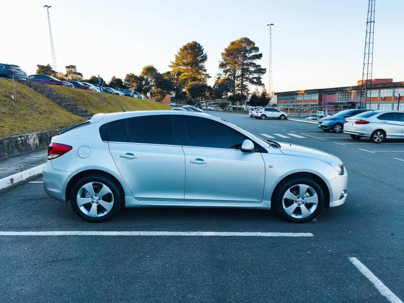 CHEVROLET - CRUZE - 2014/2014 - Prata - R$ 62.900,00