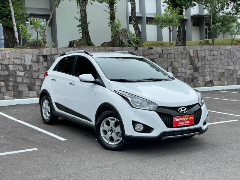 HYUNDAI - HB20X - 2015/2015 - Branca - R$ 59.900,00