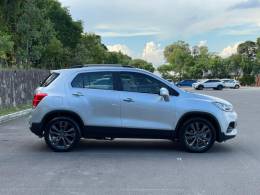 CHEVROLET - TRACKER - 2017/2017 - Prata - R$ 79.900,00