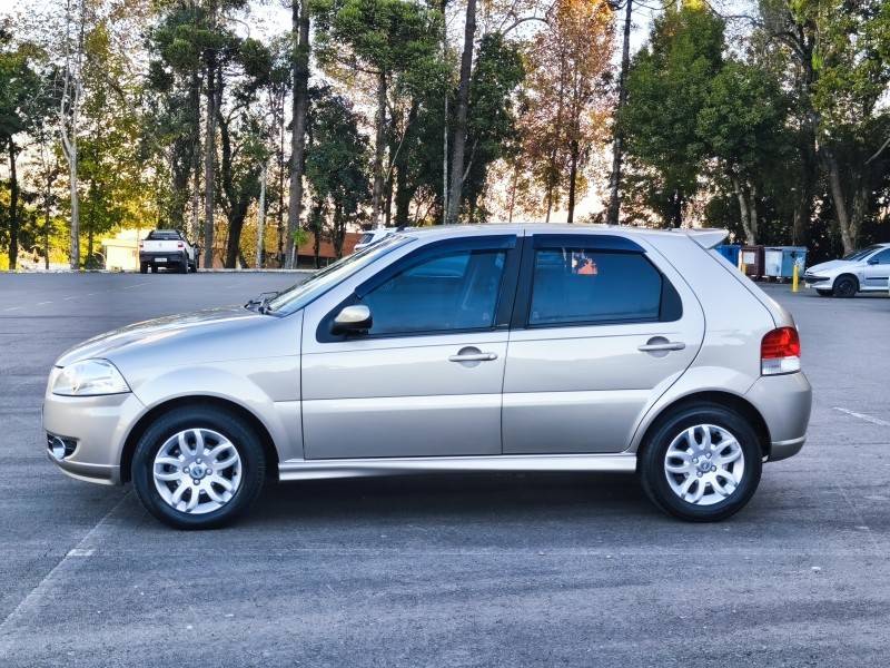 FIAT - PALIO - 2008/2008 - Dourada - R$ 28.900,00