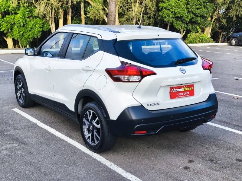 NISSAN - KICKS - 2021/2021 - Branca - R$ 89.900,00