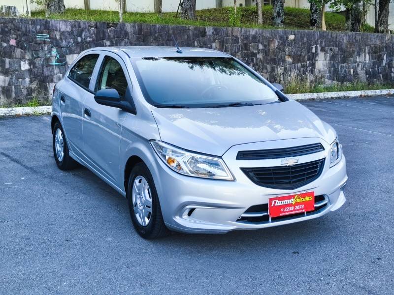 CHEVROLET - ONIX - 2018/2018 - Prata - R$ 48.900,00