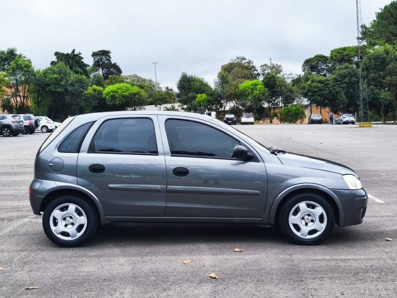 CHEVROLET - CORSA - 2012/2012 - Cinza - R$ 31.900,00
