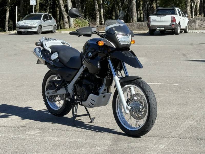 BMW - G 650 - 2011/2011 - Preta - R$ 21.900,00