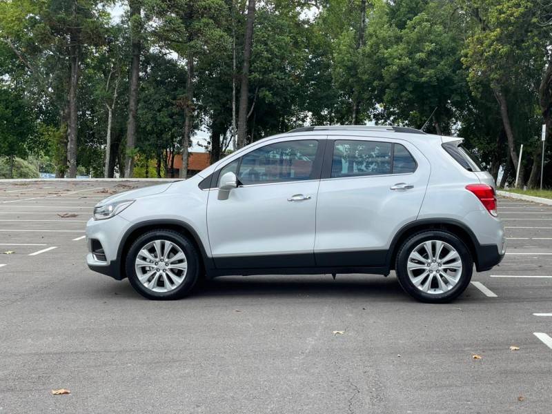 CHEVROLET - TRACKER - 2018/2018 - Prata - R$ 91.900,00
