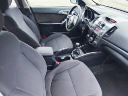 KIA MOTORS - CERATO - 2013/2013 - Branca - R$ 49.900,00