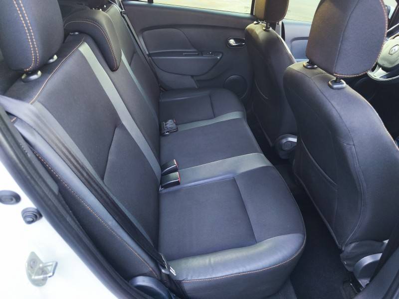 RENAULT - SANDERO - 2018/2018 - Branca - R$ 55.900,00