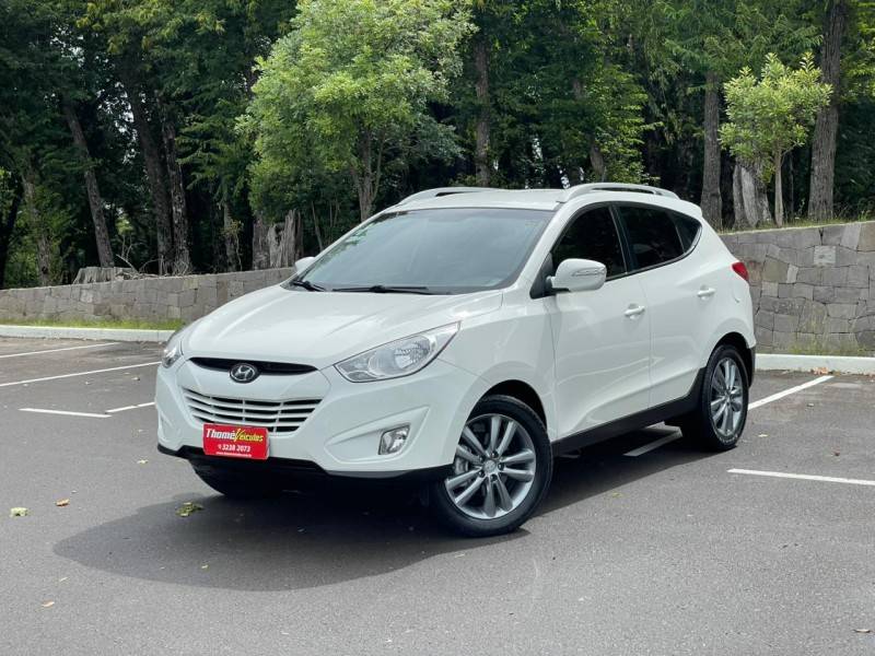 HYUNDAI - IX35 - 2015/2015 - Branca - R$ 73.900,00