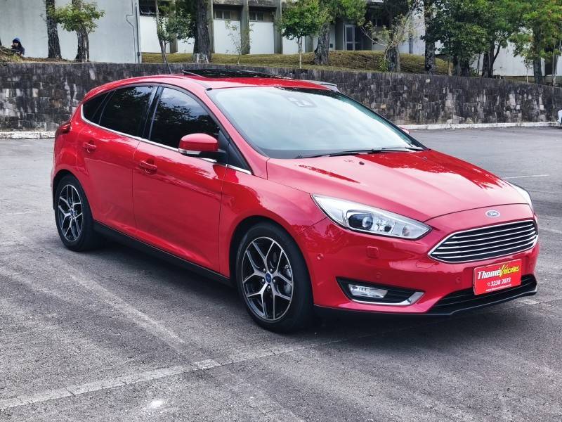 FORD - FOCUS - 2016/2016 - Vermelha - R$ 72.900,00
