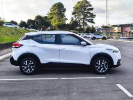 NISSAN - KICKS - 2021/2021 - Branca - R$ 89.900,00