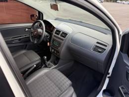 VOLKSWAGEN - FOX - 2014/2015 - Branca - R$ 48.900,00