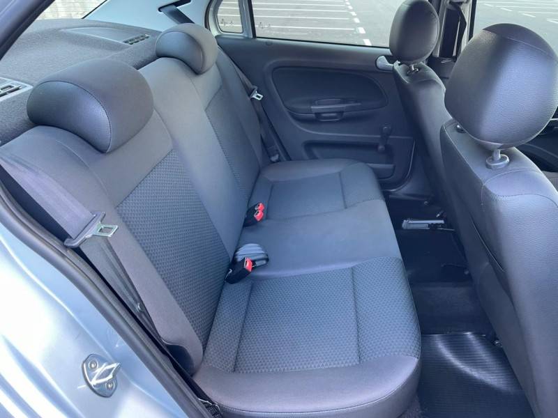 VOLKSWAGEN - VOYAGE - 2018/2018 - Prata - R$ 48.900,00