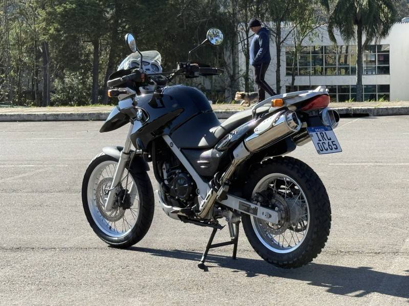 BMW - G 650 - 2011/2011 - Preta - R$ 21.900,00