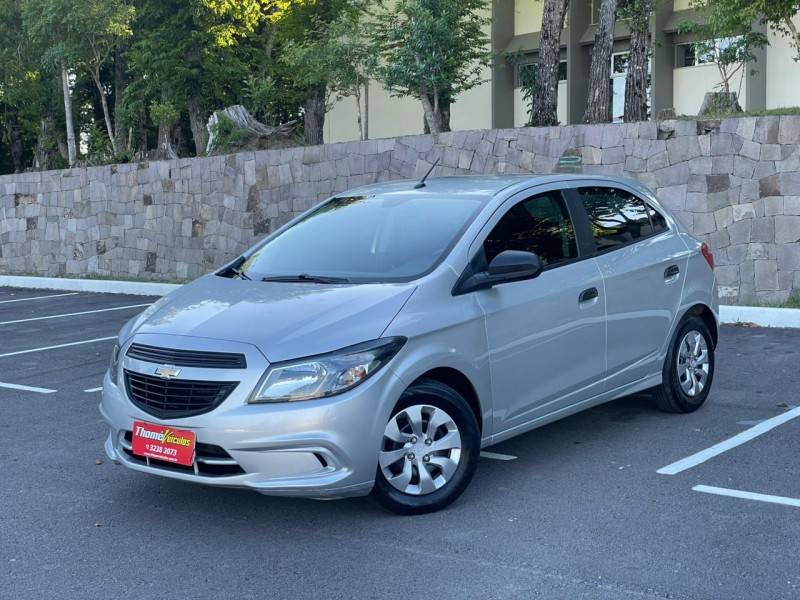 CHEVROLET - ONIX - 2019/2019 - Prata - R$ 52.900,00