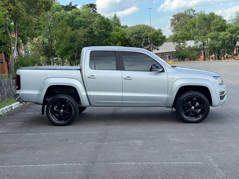 VOLKSWAGEN - AMAROK - 2019/2019 - Prata - R$ 145.900,00