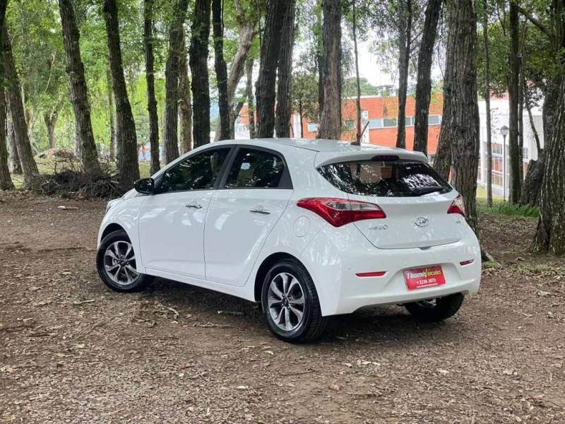 HYUNDAI - HB20 - 2015/2015 - Branca - R$ 46.900,00