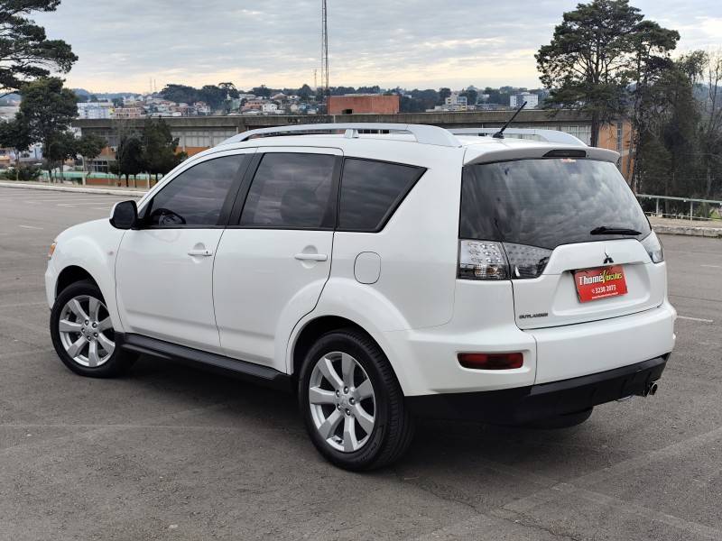 MITSUBISHI - OUTLANDER - 2011/2011 - Branca - R$ 59.900,00