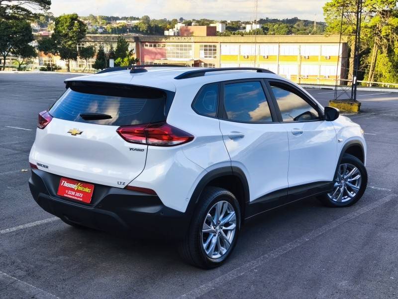 CHEVROLET - TRACKER - 2022/2022 - Branca - R$ 107.900,00