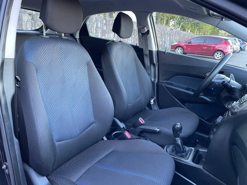 HYUNDAI - HB20 - 2013/2013 - Preta - R$ 42.900,00