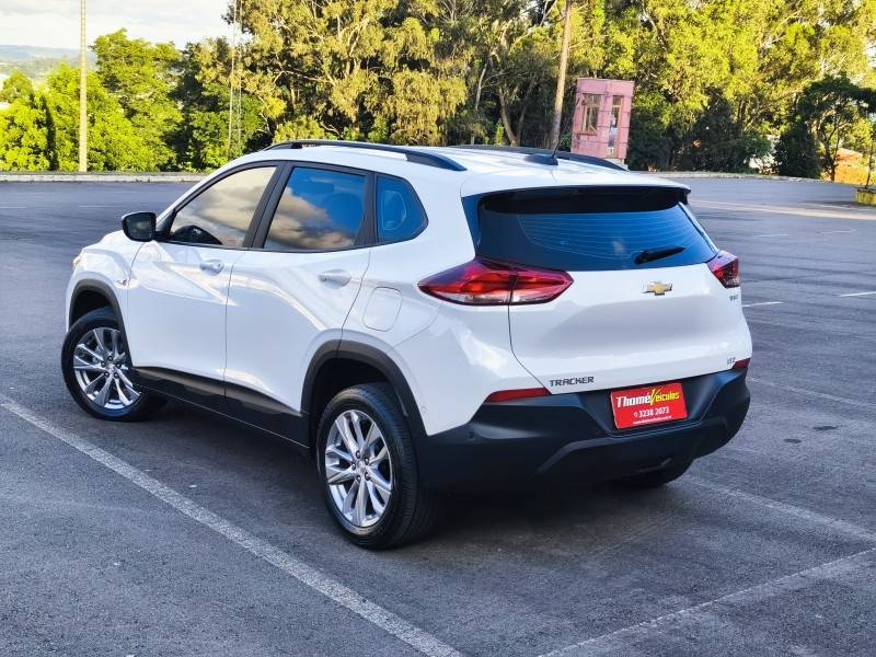 CHEVROLET - TRACKER - 2022/2022 - Branca - R$ 107.900,00