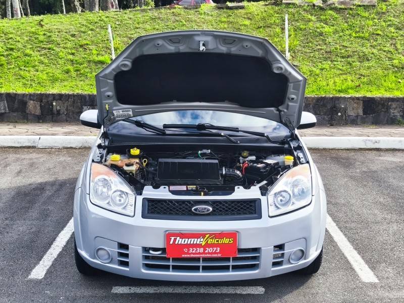FORD - FIESTA - 2009/2009 - Prata - R$ 28.900,00